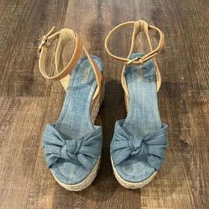Denim wedge with cork and espadrille material bottom